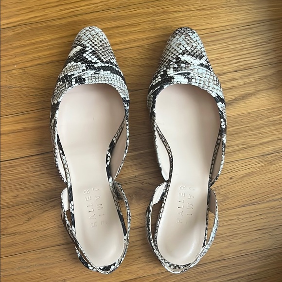 Snakeskin Pattern Flats - Picture 2 of 9